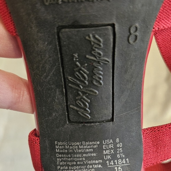 Deflex Comfort red 3" stiletto heels, size 8. - Picture 6 of 7